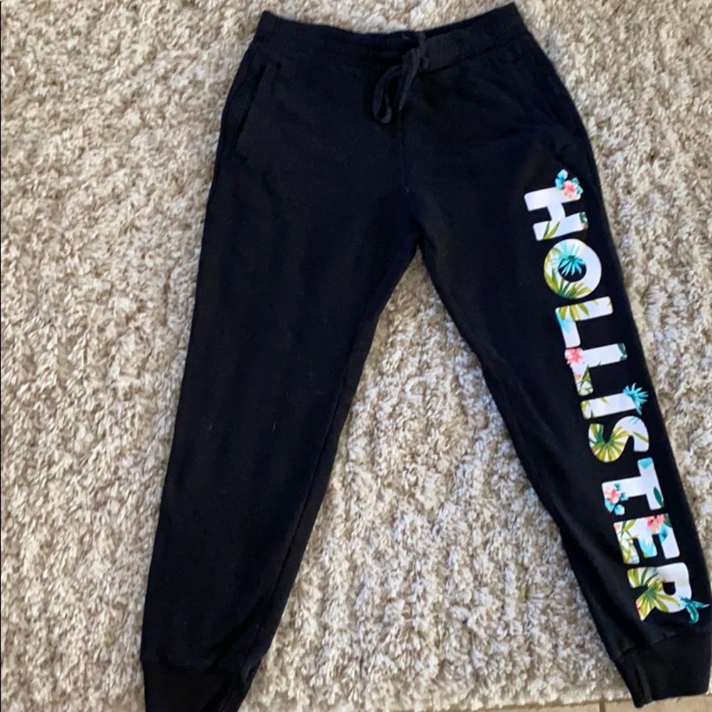 Hollister sweats